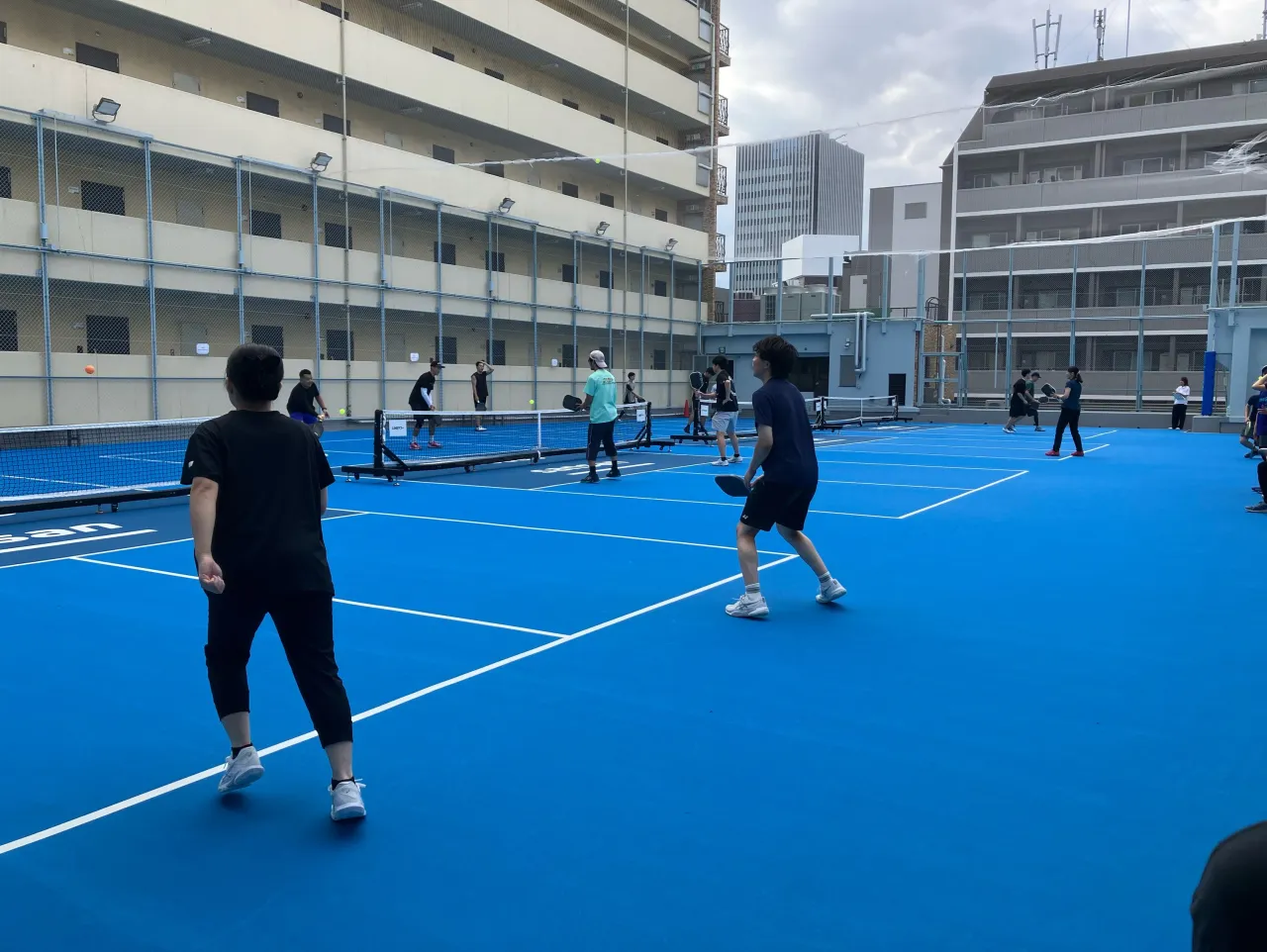 板橋区スポーツ推進委員の方たちと300人以上の方にピックルボ...